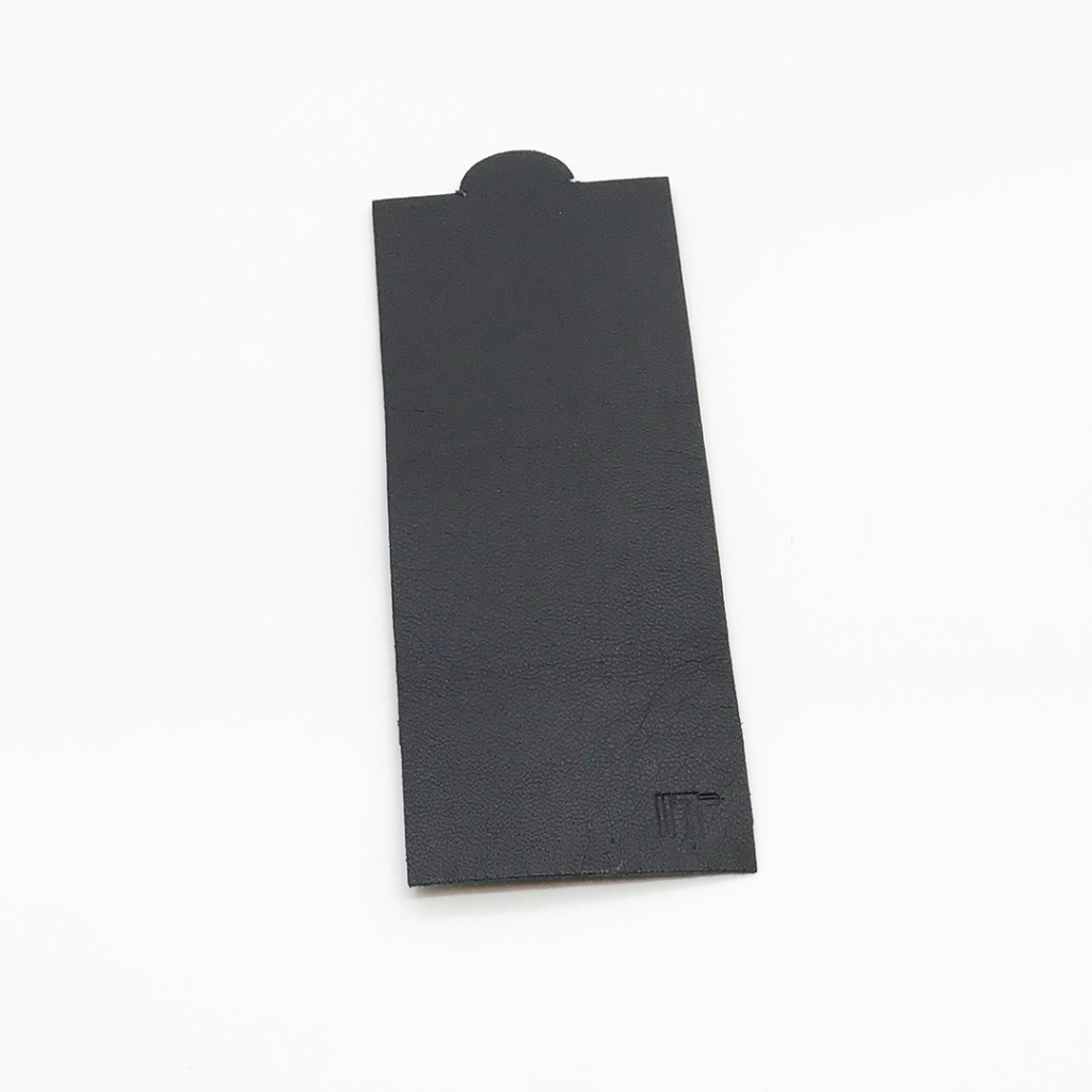 Leather bookmark (レザー・ブックマーク)